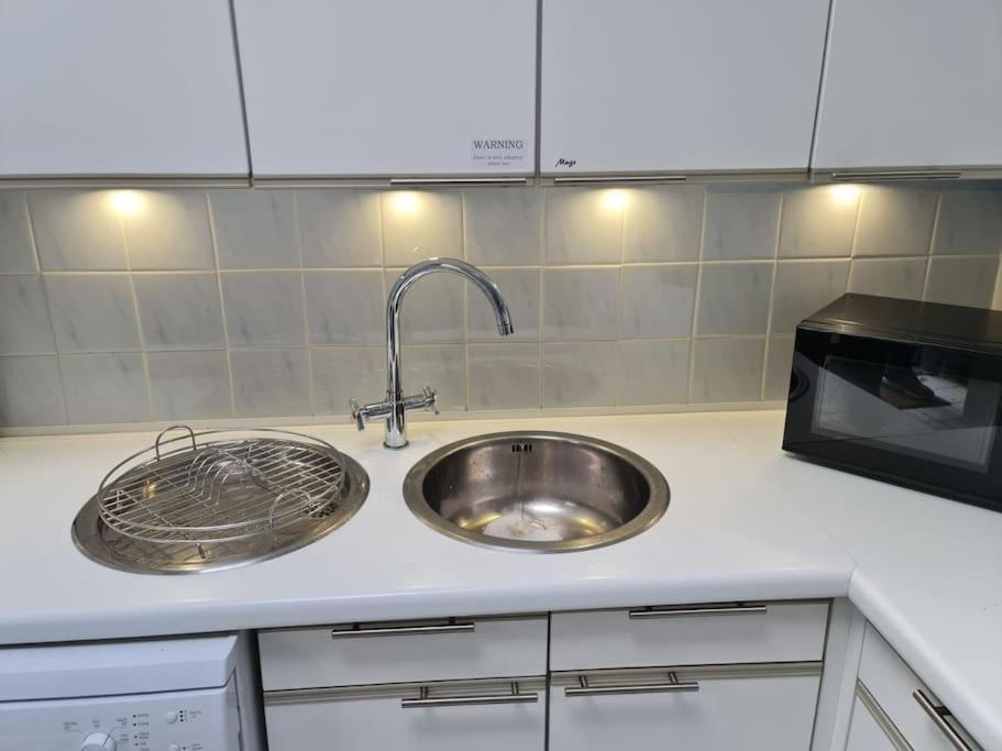 뉴키 Arvonia Sleeps 7, Sea Views, Dog Friendly 빌라 외부 사진